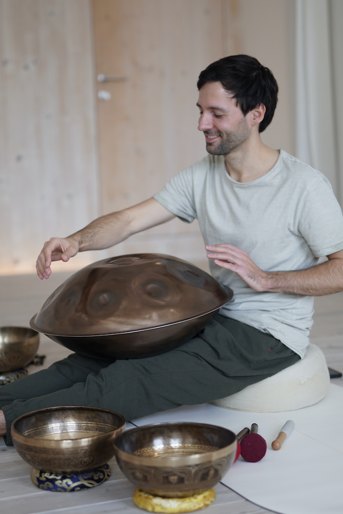 Lukas Ziegler Handpan